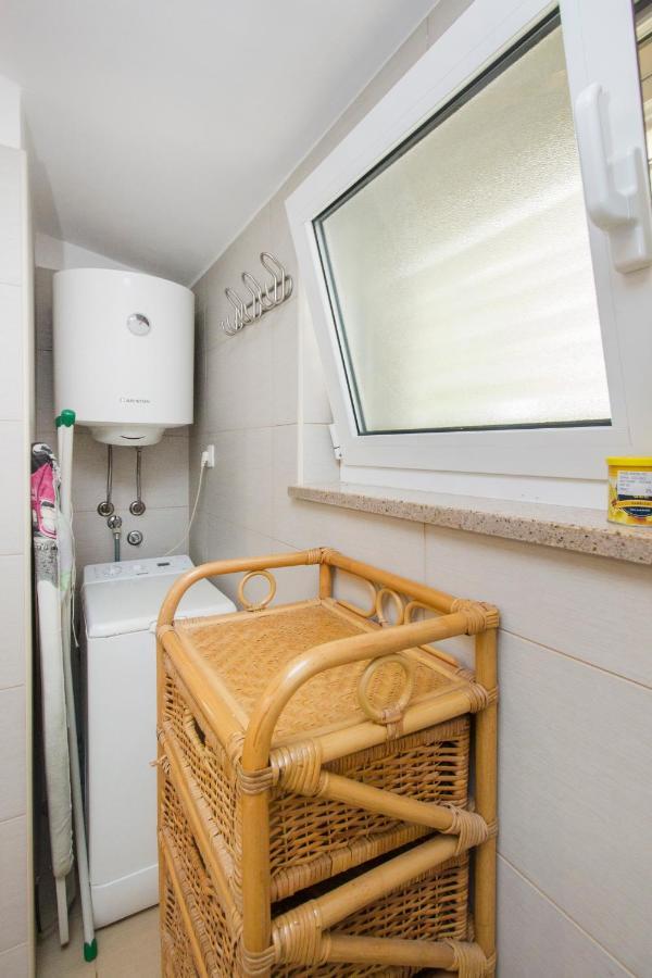 Apartment Seaside, Free Parking Sibenik Exterior photo