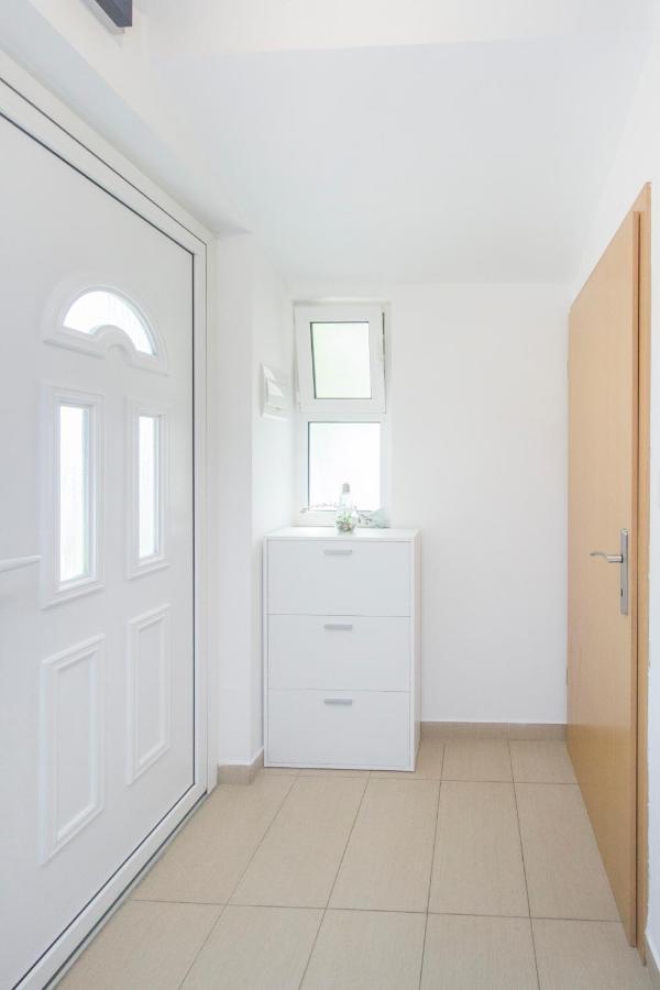 Apartment Seaside, Free Parking Sibenik Exterior photo