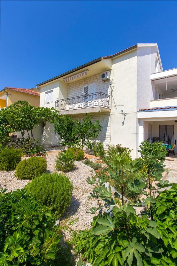 Apartment Seaside, Free Parking Sibenik Exterior photo
